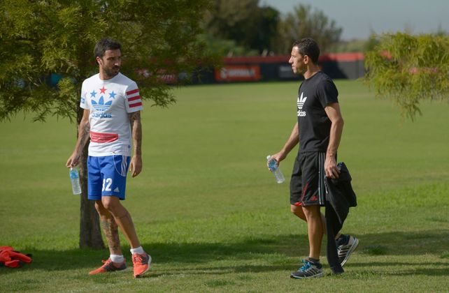 El club aclaró el tema deudas y dijo que los jugadores más chicos están al día