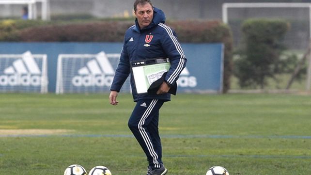 Su paso anterior. El hoy DT rojinegro condujo a la Universidad de Chile en la temporada pasada y arrancó con un triunfo por 4 a 1.