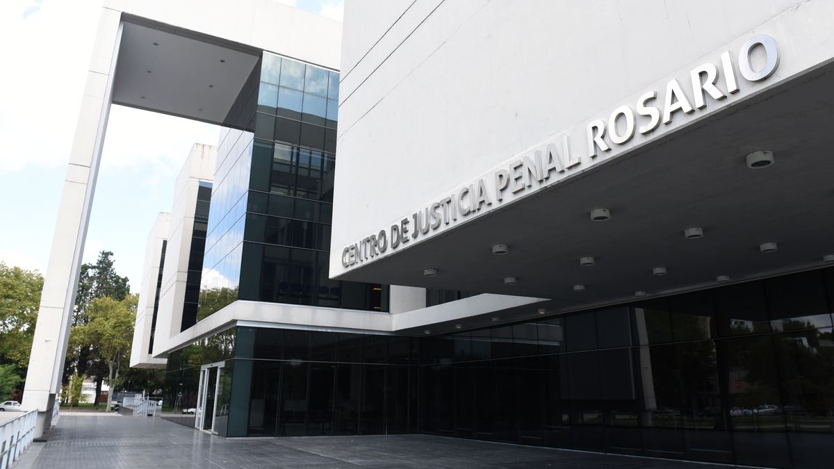 Murió un hombre que fue apuñalado por su pareja a fines de agosto - Vimarsana News