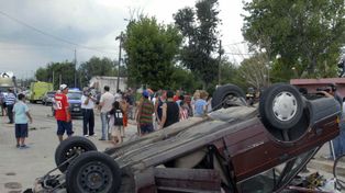 Un tornado azotó al partido de Berazategui causando destrozos y heridos leves