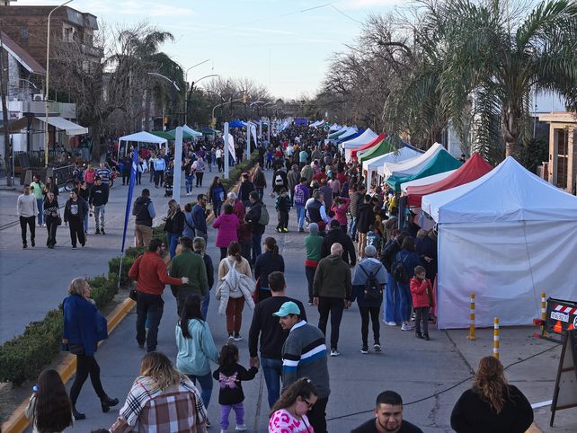 La propuesta se completa con una variada oferta gastronómica y actividades culturales