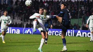 Independiente Rivadavia doblegó de visitante a Sarmiento y se anima a pelear arriba