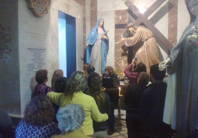 Conmoción en San Luis por el milagro de una Virgen que llora