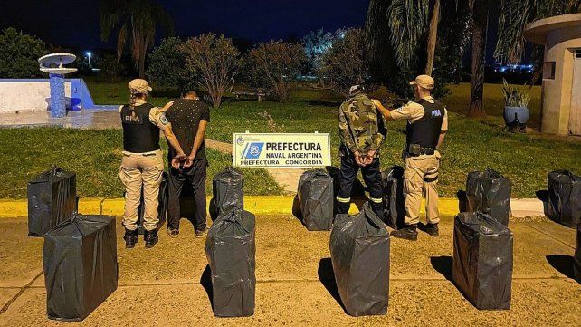 Las dos personas quedaron detenidas tras ser partícipes del contrabando que iban a efectura.&nbsp;
