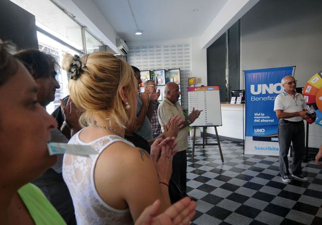 Éxito total de La Raspadita, el nuevo juego del UNO