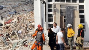 Cristina estuvo en la zona del derrumbe y visitó a los heridos