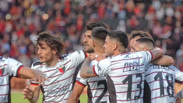 Colón viene marcando diferencias en los segundos tiempos. Colón viene marcando diferencias en los segundos tiempos.