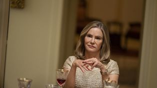 Jennifer Jason Leigh en el papel de Lorraine Lyon, una de las protagonistas de Fargo.