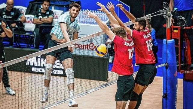 El paranaense Luciano Vicentín vive un gran presente con el seleccionado argentino de vóley.