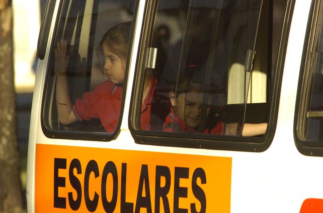 Transportistas escolares analizan aumentar las tarifas