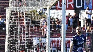 El golazo de Barinaga, que nada pudo hacer el arquero visitante.