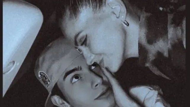 Rusherking hizo un posteo romántico junto a la China