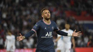 El brasileño Neymar también podría irse del PSG.