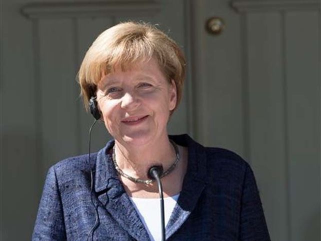 Dura advertencia de Merkel a Londres para que mantenga la libre circulación de ciudadanos