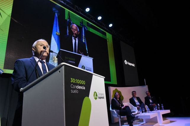 El gobernador Miguel Lifschitz estuvo presente en el congreso de Aapresid.
