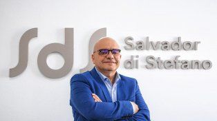 El gurú rosarino del blue y un fuerte consejo a los inversores: Hay que gastar los dólares rápido comprando activos reales.