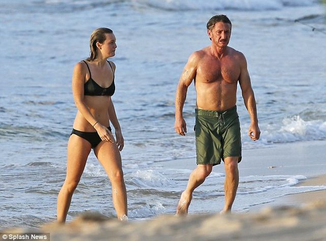 Sean Penn a los besos con Leila George, la hija de 24 años de Vincent DOnofrio