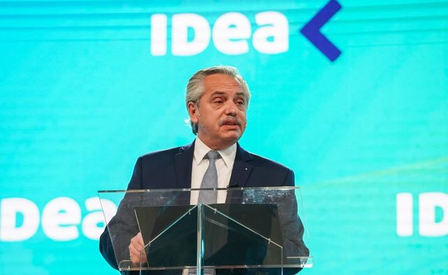 La idea. Alberto Fernández convocó a los empresarios a “unir esfuerzos y encontrar acuerdos en la construcción de una nueva sociedad”.&nbsp;