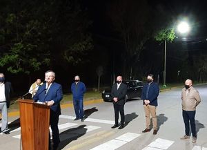 Michlig y Barceló inauguraron la nuevas luminaria led en el ingreso de Moisés Ville