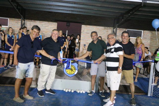 El futuro ya llegó. Las autoridades del Club Bancario