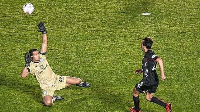 El gol de Bernardi a Racing