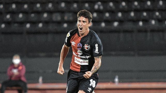 Mauro Formica quien quedó libre de Newells está en el radar de Colón.