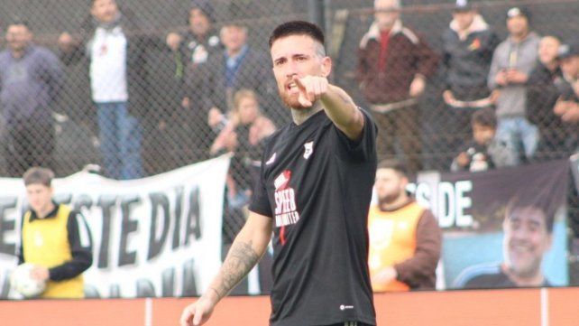 Deportivo Riestra se ilusiona con la permanencia.
