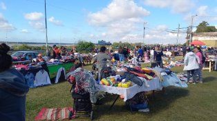 Centeno y&nbsp; Circunvalación. La canchita de fútbol da paso a que ése espacio se utilice los miércoles, sábados y domingos para que funcione la Feria del Trueque de Villa Manuelita.