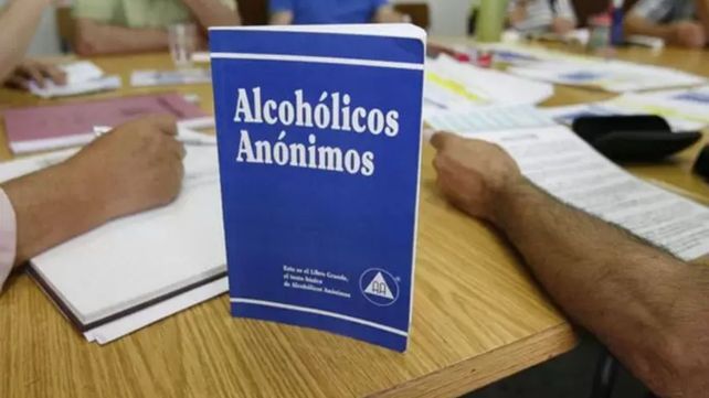 En Alcohólicos Anónimos comparten experiencia