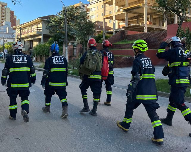 Derrumbe en Villa Gesell: bomberos santafesinos regresan con la satisfacción del deber cumplido