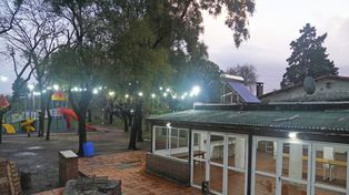 Lagos y Circunvalación. innovación medioambiental en el campo de deportes del club Universitario.