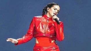 Rosalía deslumbró en el Coachella 2023 en EE.UU