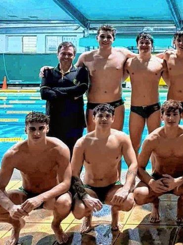 Regatas de Santa Fe le propinó una derrota al puntero de la Liga de Honor