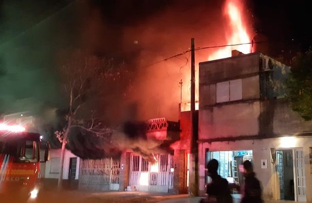 Varias dotaciones intervinieron y un cami&oacute;n cisterna.