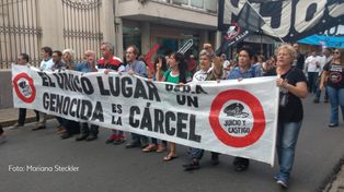 Escracharon a Brusa: Genocidas en sus casas nunca más