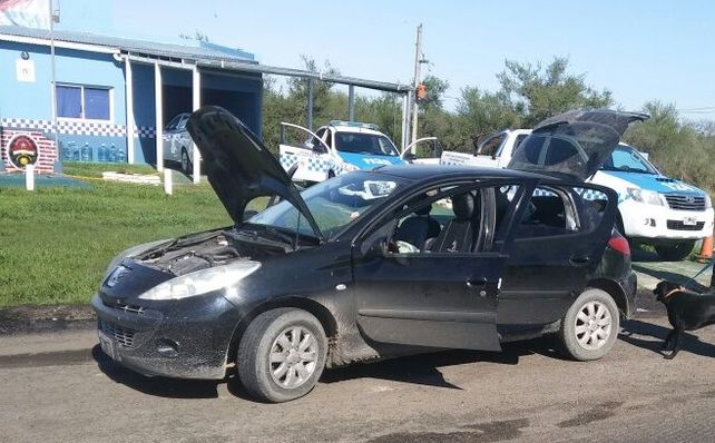 En un control de rutina secuestraron un auto que llevaba más de 450 mil pesos
