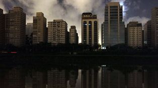 Brasil atribuye a una tormenta el apag&oacute;n que afect&oacute; a 18 estados