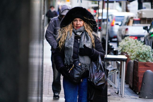 En Rosario, los centros comerciales viven un veranito en pleno invierno