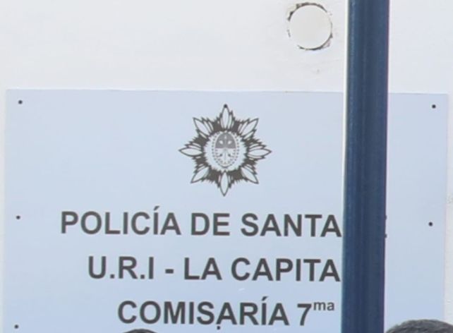 Se fugó un preso de la Comisaría 7° en barrio Yapeyú: hallaron un alicate y el candado roto en el piso Se fugó un preso de la Comisaría 7° en barrio Yapeyú: hallaron un alicate y el candado roto en el piso