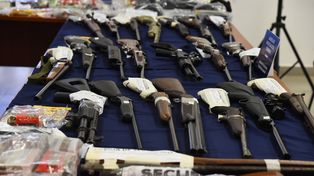 Desvío masivo de armamento. Nueve imputados por proveer al circuito ilegal 142 armas de fuego en Santa Fe