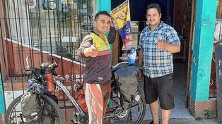 Colombiano que recorre el mundo en bici pasó por Entre Ríos