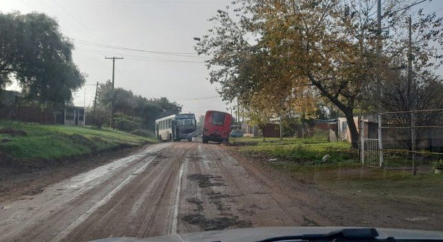 Calle Gobernador Tibiletti está ubicada al sudeste de Paraná. Son muchos los vecinos que utilizan la arteria a diario