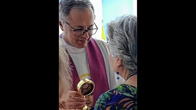 Al Padre Pío le está costando volver, dijo el padre Walter