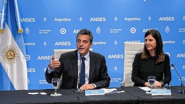 Massa anunció nuevos créditos de hasta 400.000 pesos en 48 cuotas para jubilados y pensionados