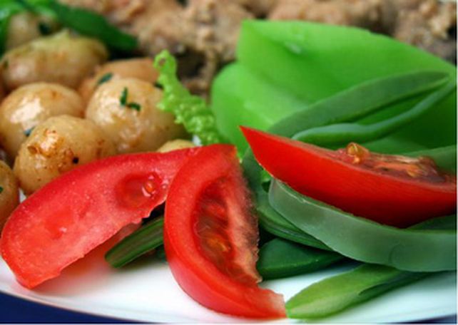 Para comer sano, una familia tipo gasta casi 1.600 pesos por mes