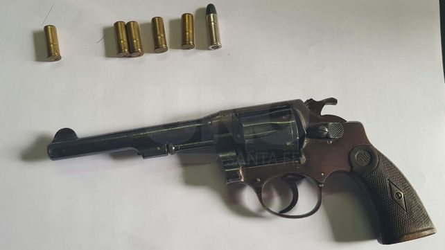 Recreo: lo aprehendieron por violencia de género y le secuestraron un arma