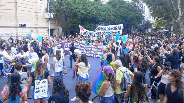 Rosario se vuelve a movilizar por el 8M con una marcha hacia el Monumento