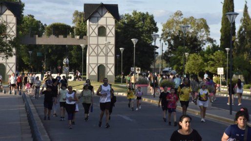 Crespo vive el Maratón de la Fiesta Nacional de la Avicultura