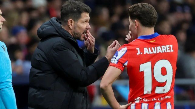 Julián Álvarez se ausentó del entrenamiento del Atlético y crece la incertidumbre sobre su futuro