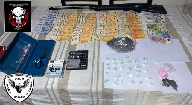 La policía detuvo a dos hombres de 38 y 39 años en un edificio ubicado sobre 9 de Julio al 1800.&nbsp;